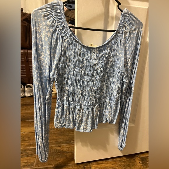 La Hearts Blue Floral Blouse - Picture 2 of 3